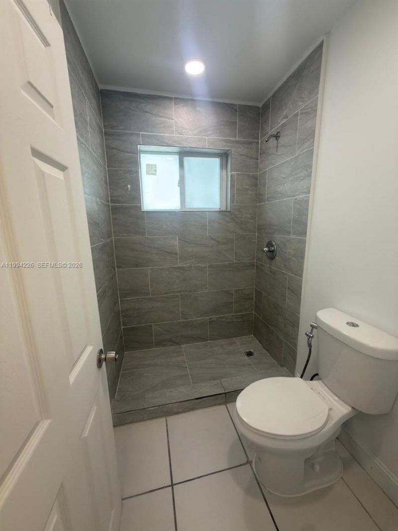 2622 NW 24th St , Unit 3B, Miami, FL 33142 Photo