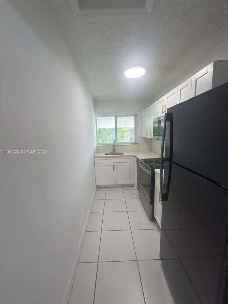 2622 NW 24th St, Unit 3B, Miami, FL 33142 Photo