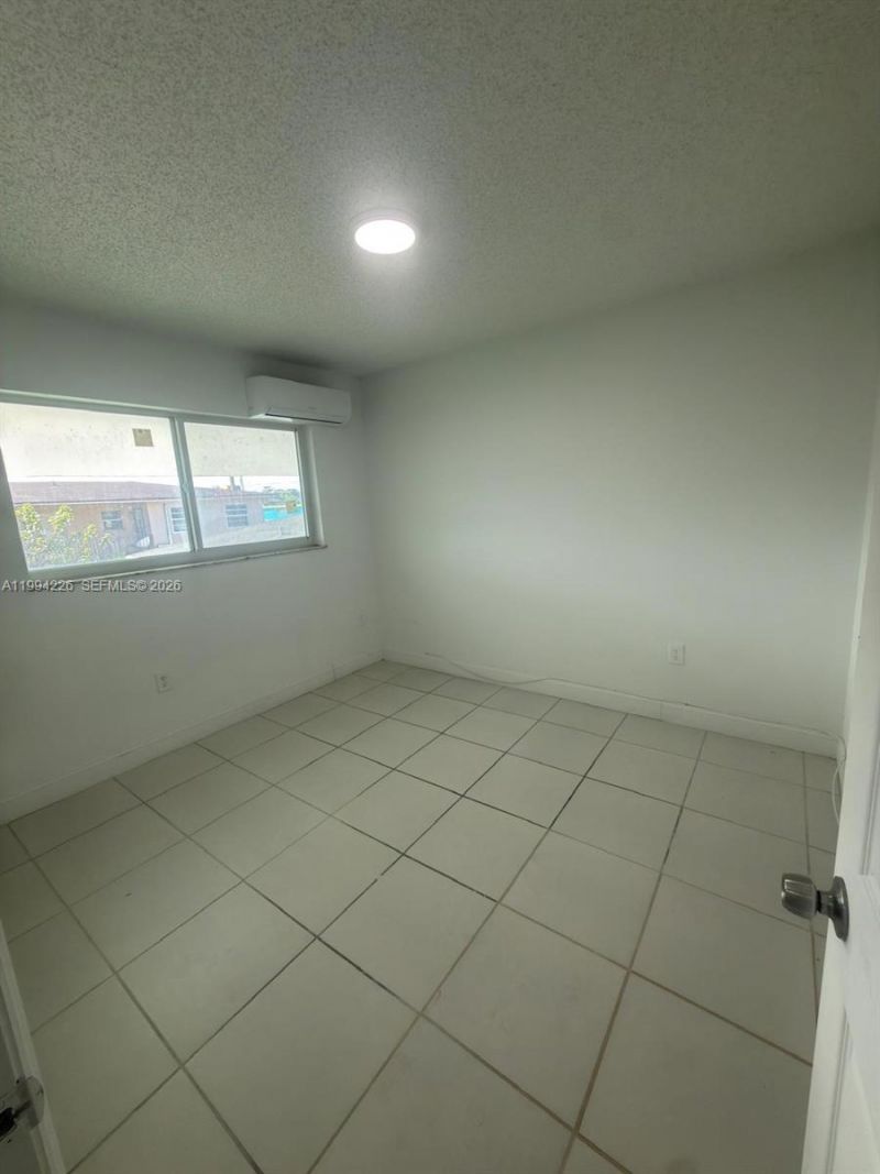 2622 NW 24th St, Unit 3B, Miami, FL 33142 Photo