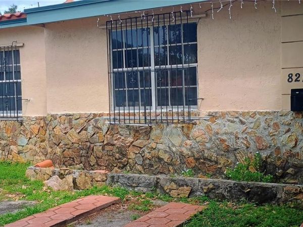 821 SW 11th St, Miami, FL 33129