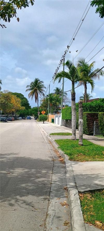821 SW 11th St, Miami, FL 33129 Photo