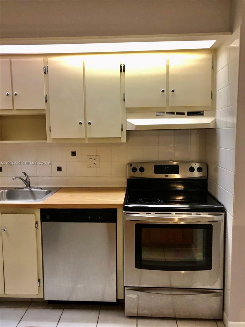 9753 W Mcnab Rd , Unit 112, Tamarac, FL 33321 Photo