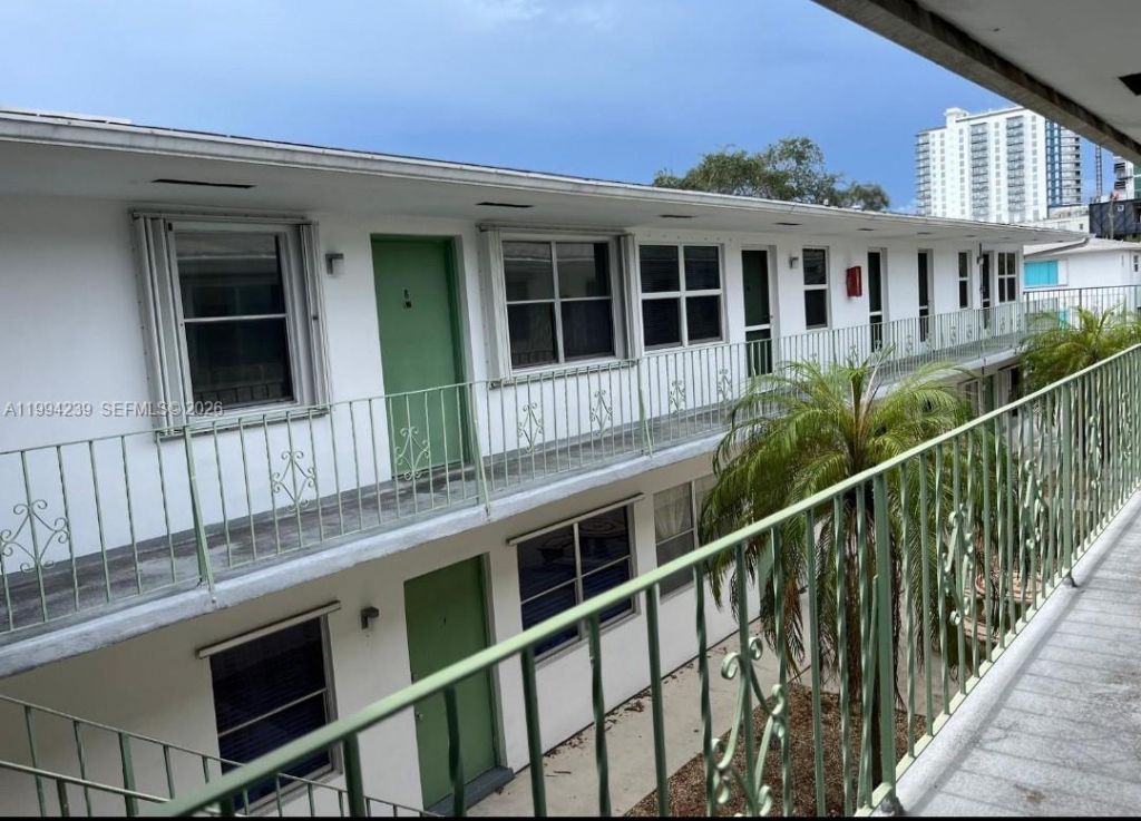 1824 Monroe St, Unit 14, Hollywood, FL 33020 Photo