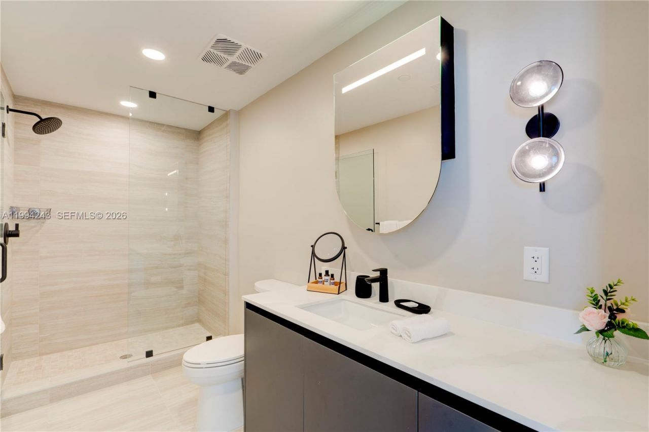 580 72nd St , Unit 1708, Miami Beach, FL 33141 Photo