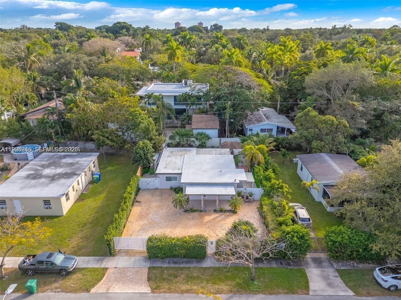 3800 Charles Ter , Miami, FL 33133 Photo