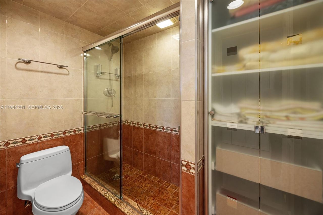 20379 W Country Club Dr, Unit 2236, Aventura, FL 33180 Photo