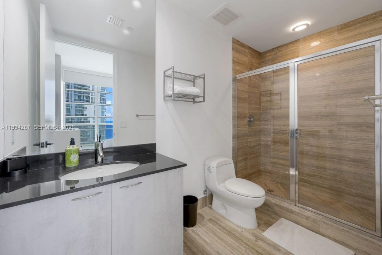 15811 Collins Ave , Unit 2002, Sunny Isles Beach, FL 33160 Photo