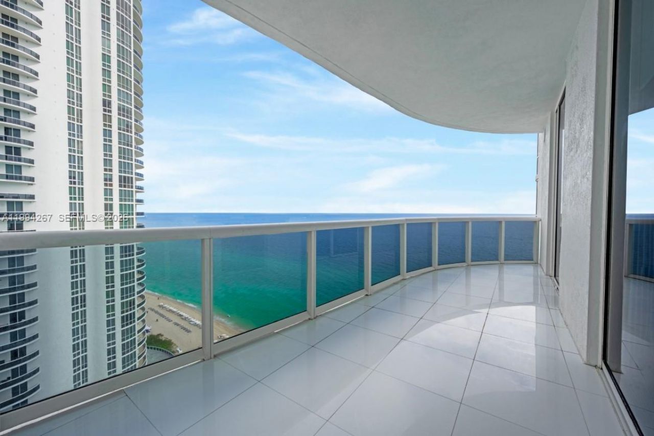 15811 Collins Ave , Unit 2002, Sunny Isles Beach, FL 33160 Photo