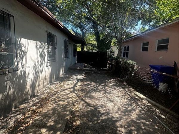 112 NE 63rd St, Unit 112, Miami, FL 33138