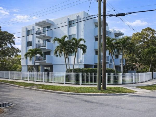 1090 NE 129th St , Unit 205, North Miami, FL 33161