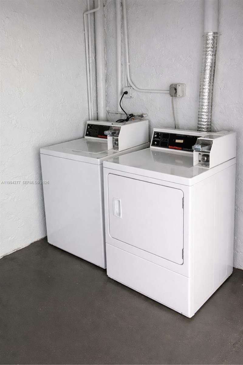 1090 NE 129th St , Unit 205, North Miami, FL 33161 Photo