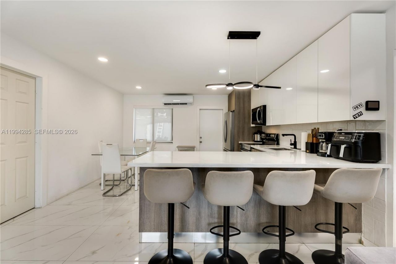 5635 Pierce St, Hollywood, FL 33021 Photo