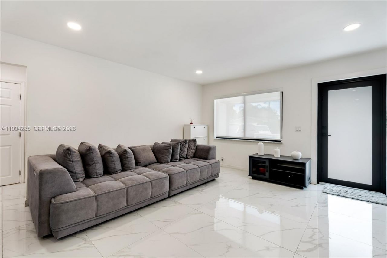 5635 Pierce St, Hollywood, FL 33021 Photo