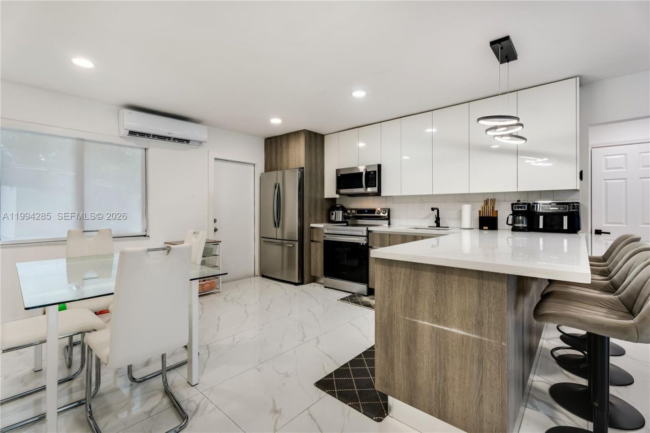 5635 Pierce St, Hollywood, FL 33021 Photo