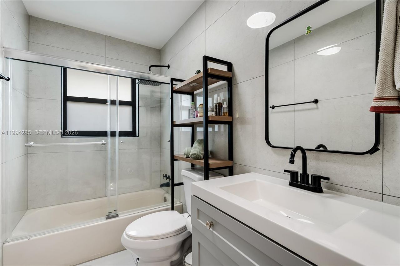 5635 Pierce St, Hollywood, FL 33021 Photo