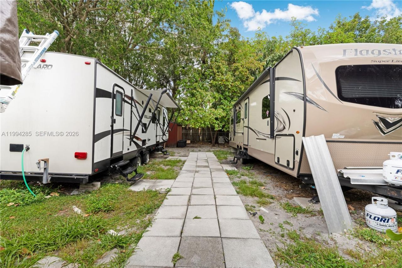 5635 Pierce St, Hollywood, FL 33021 Photo