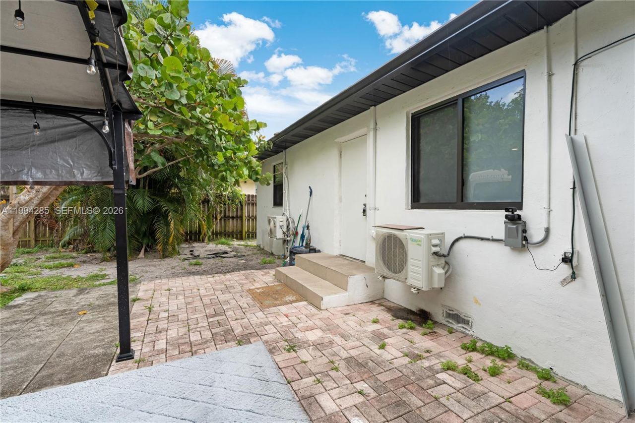 5635 Pierce St, Hollywood, FL 33021 Photo