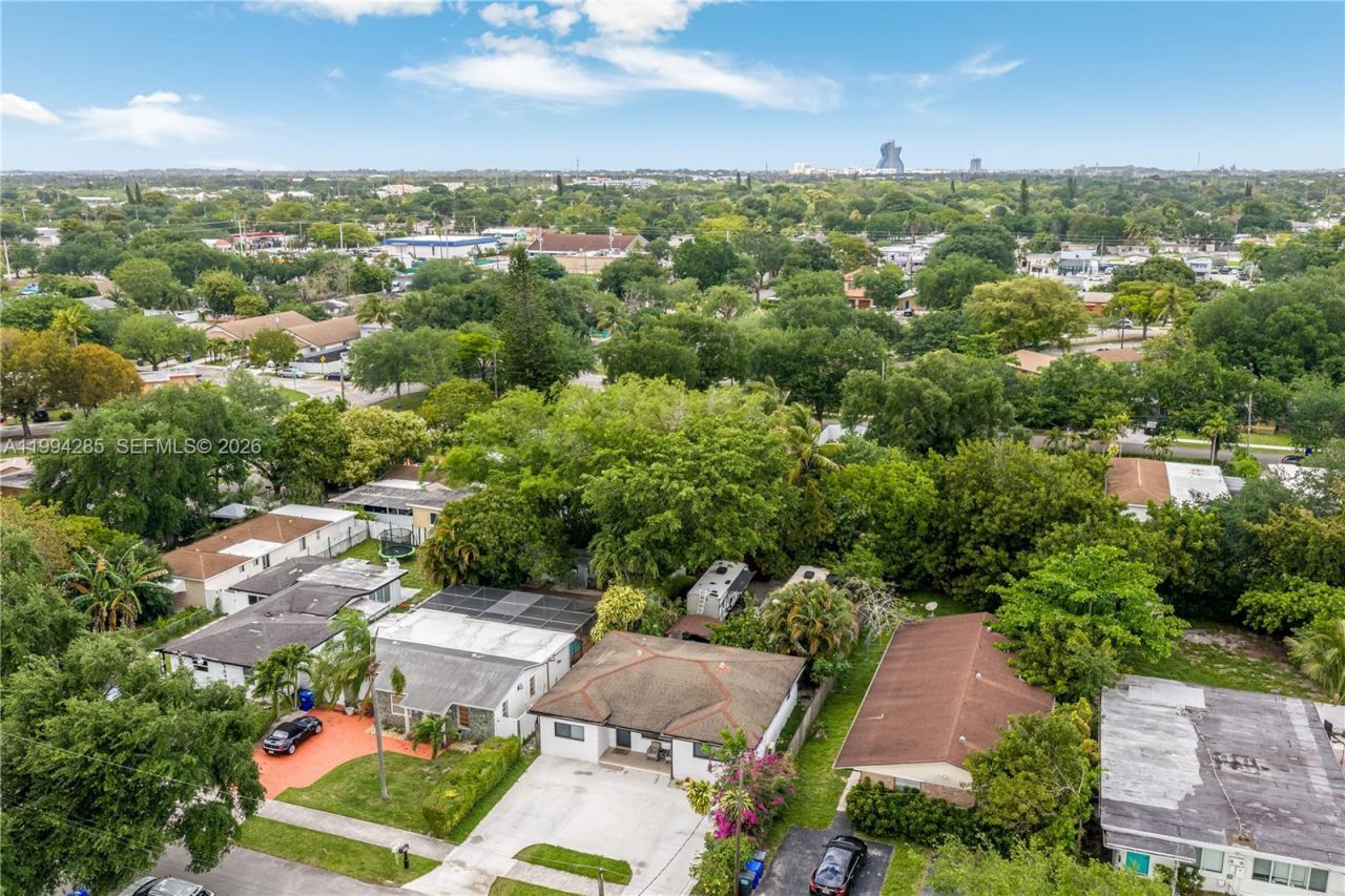 5635 Pierce St, Hollywood, FL 33021 Photo