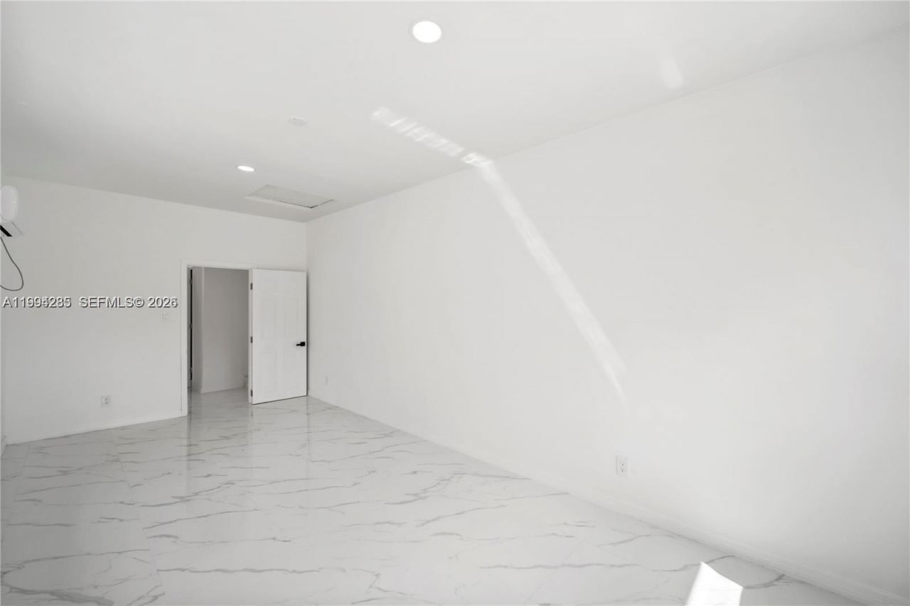 5635 Pierce St , Hollywood, FL 33021 Photo