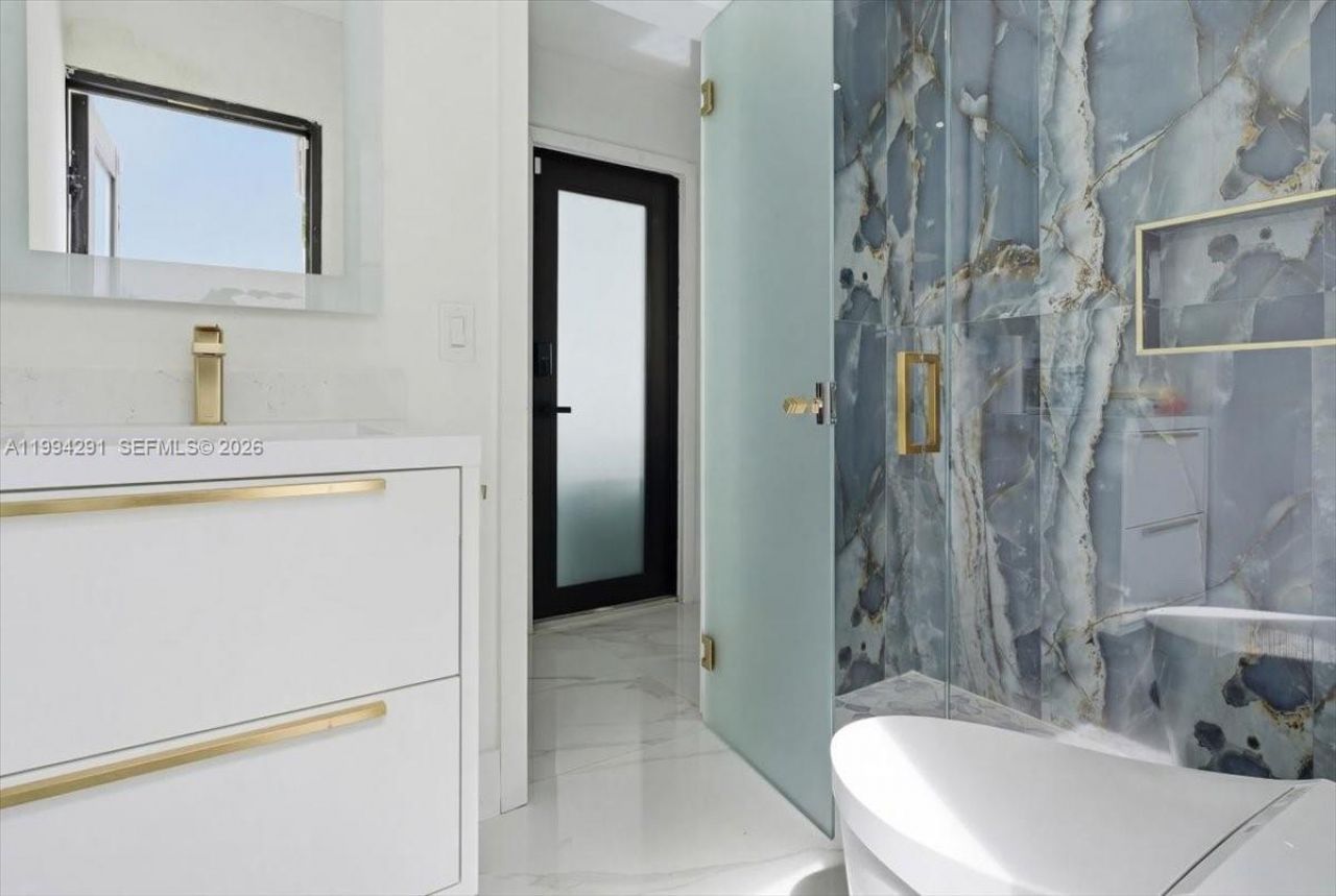 15763 SW 43rd St , Miami, FL 33185 Photo