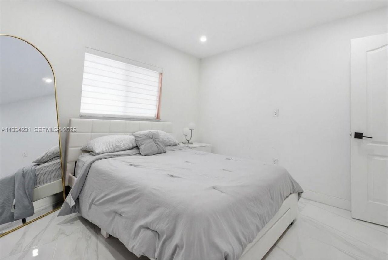 15763 SW 43rd St , Miami, FL 33185 Photo