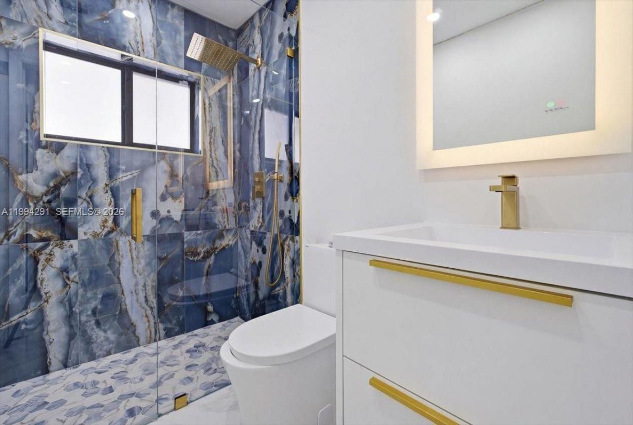 15763 SW 43rd St , Miami, FL 33185 Photo