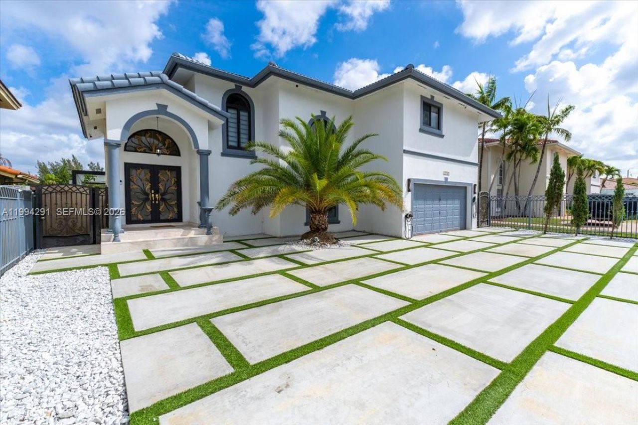 15763 SW 43rd St , Miami, FL 33185 Photo