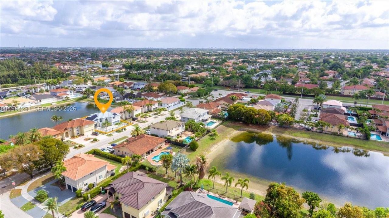 15763 SW 43rd St , Miami, FL 33185 Photo