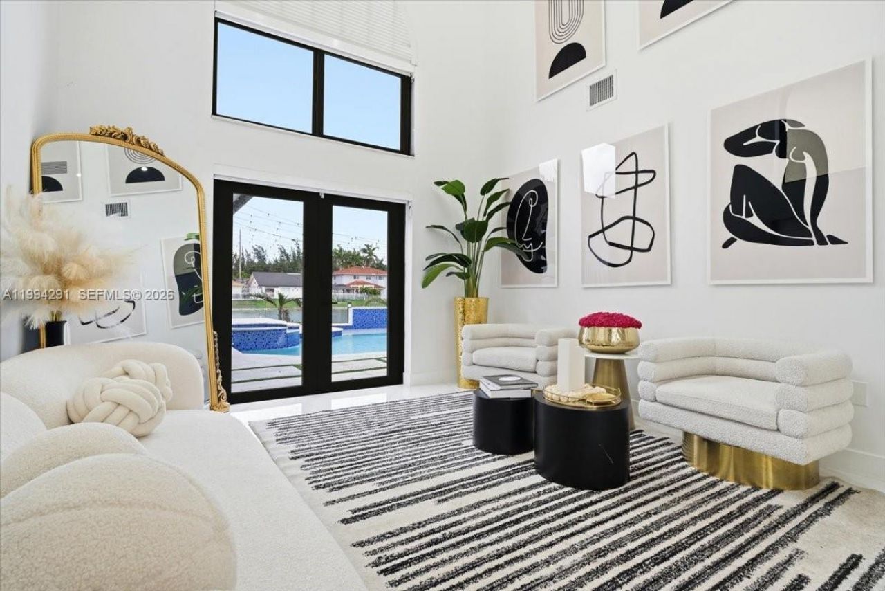 15763 SW 43rd St , Miami, FL 33185 Photo