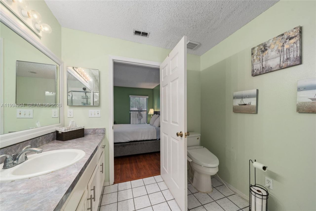 703 Swan Ln, Altamonte Springs, FL 32701 Photo