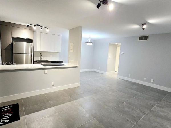 1811 Jefferson St , Unit 202, Hollywood, FL 33020