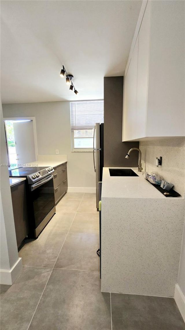 1811 Jefferson St , Unit 202, Hollywood, FL 33020 Photo