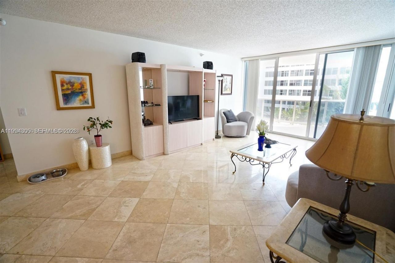 16711 Collins Ave, Unit 601, Sunny Isles Beach, FL 33160 Photo