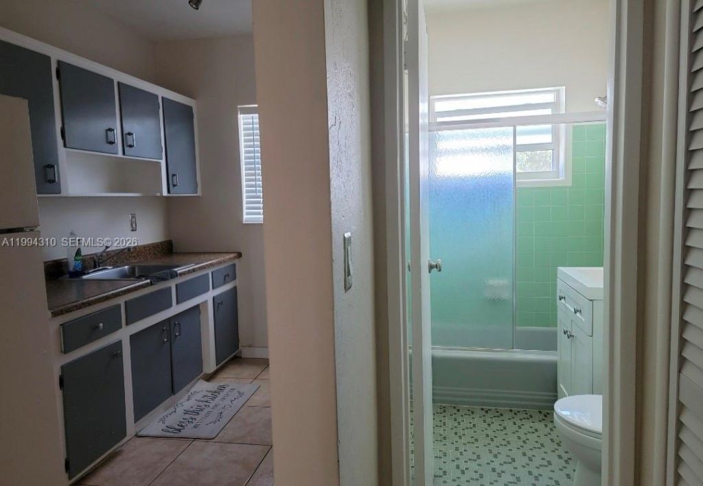 620 76th St, Unit 11, Miami Beach, FL 33141 Photo