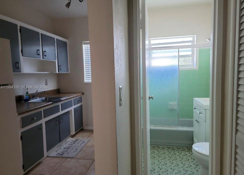 620 76th St, Unit 11, Miami Beach, FL 33141 Photo