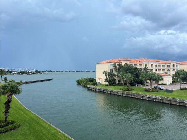 5 E Harbour Isle , Unit 306, Fort Pierce, FL 34949