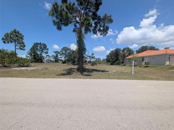 2121 NW 30th Terrace, Cape Coral, FL 33993