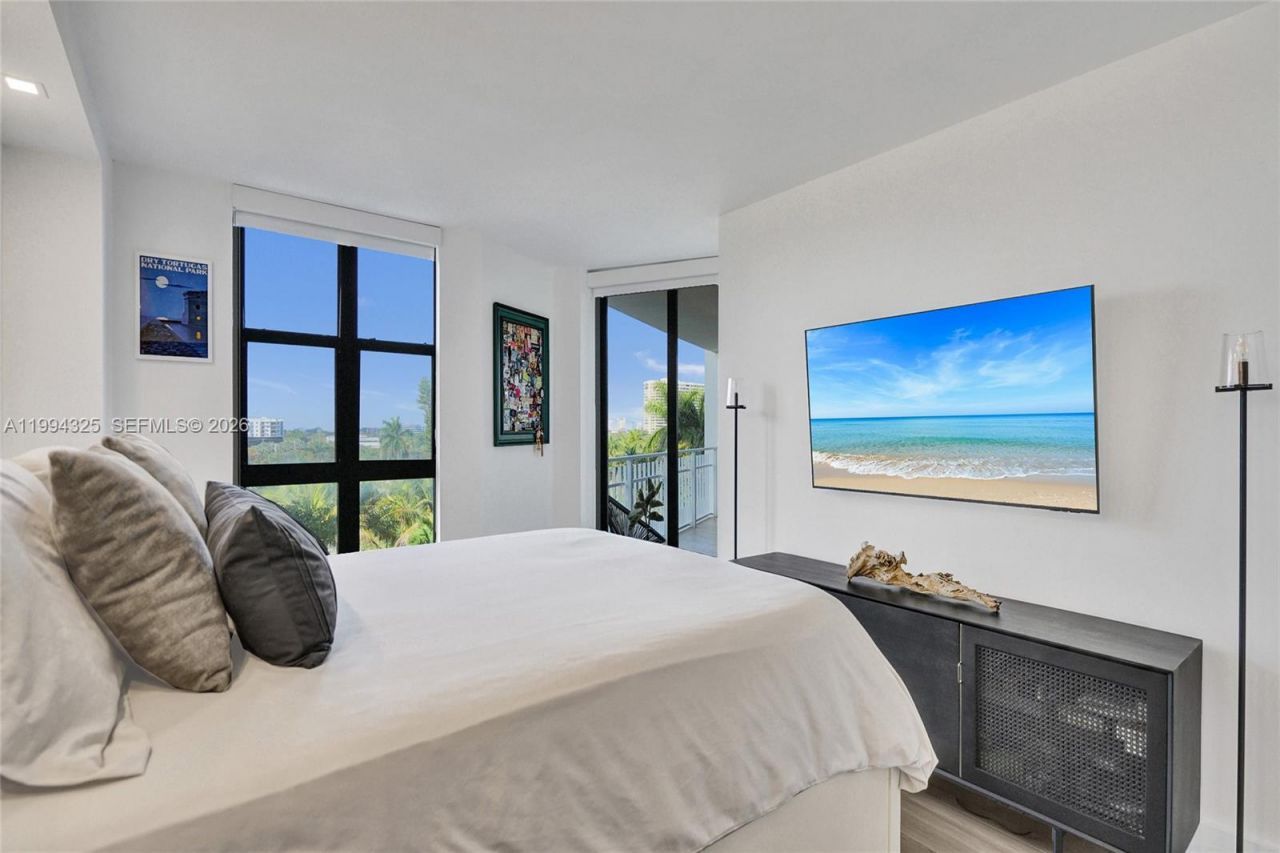 1000 Quayside Ter, Unit 707, Miami, FL 33138 Photo