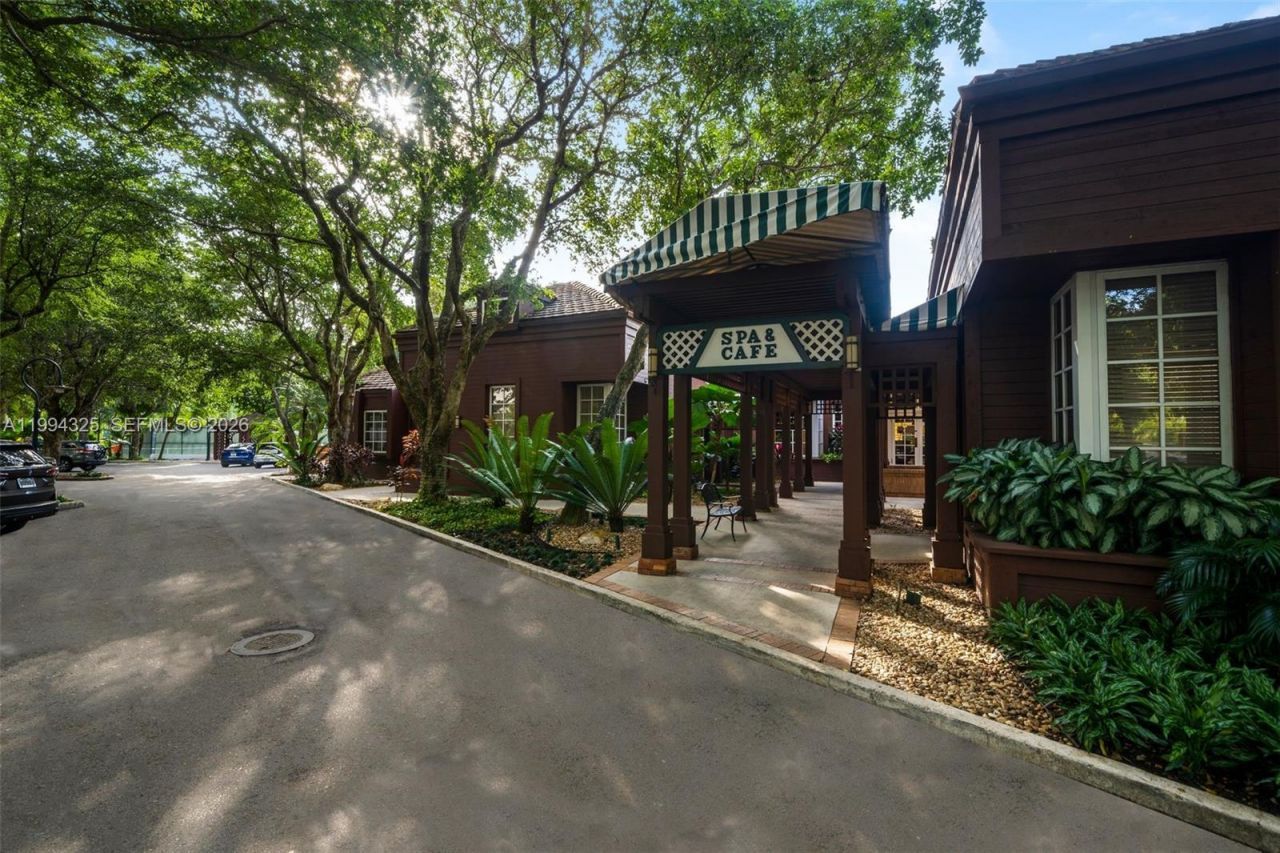 1000 Quayside Ter, Unit 707, Miami, FL 33138 Photo