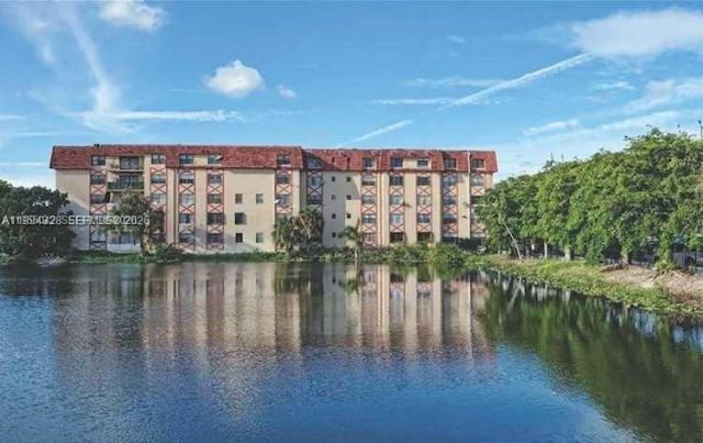 1325 W 68th St , Unit 321, Hialeah, FL 33014 Photo