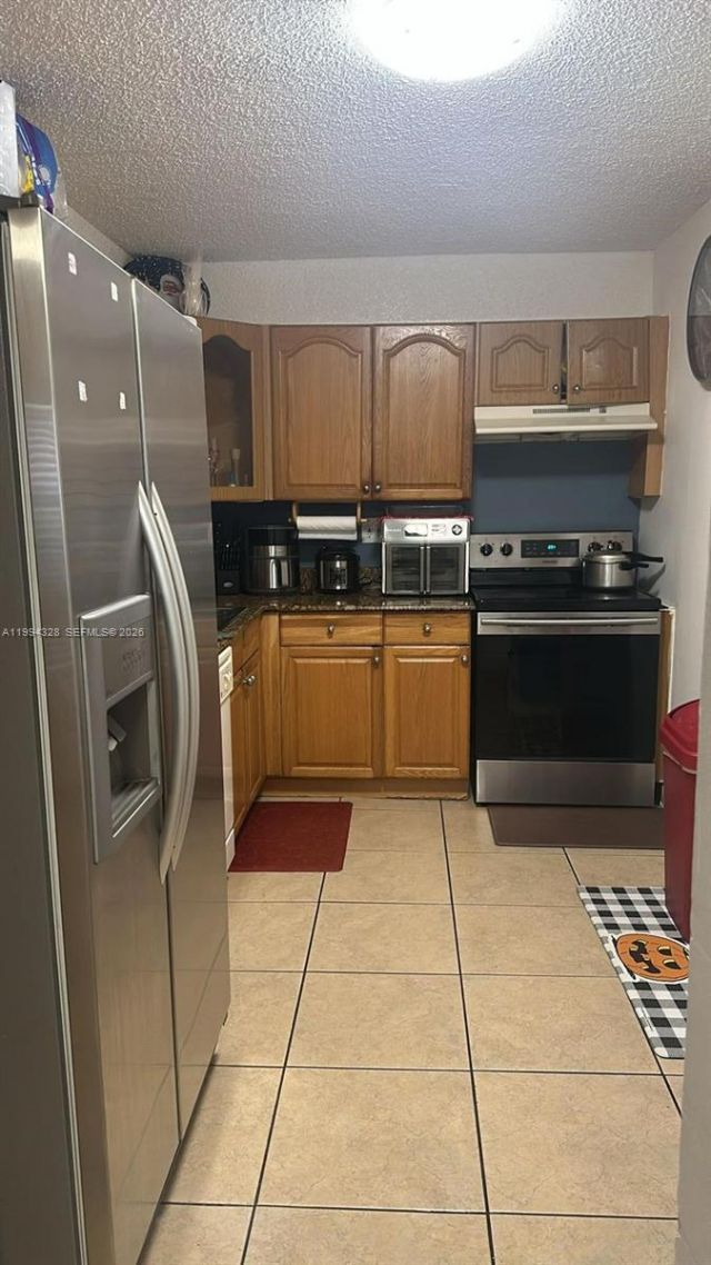 1325 W 68th St , Unit 321, Hialeah, FL 33014 Photo