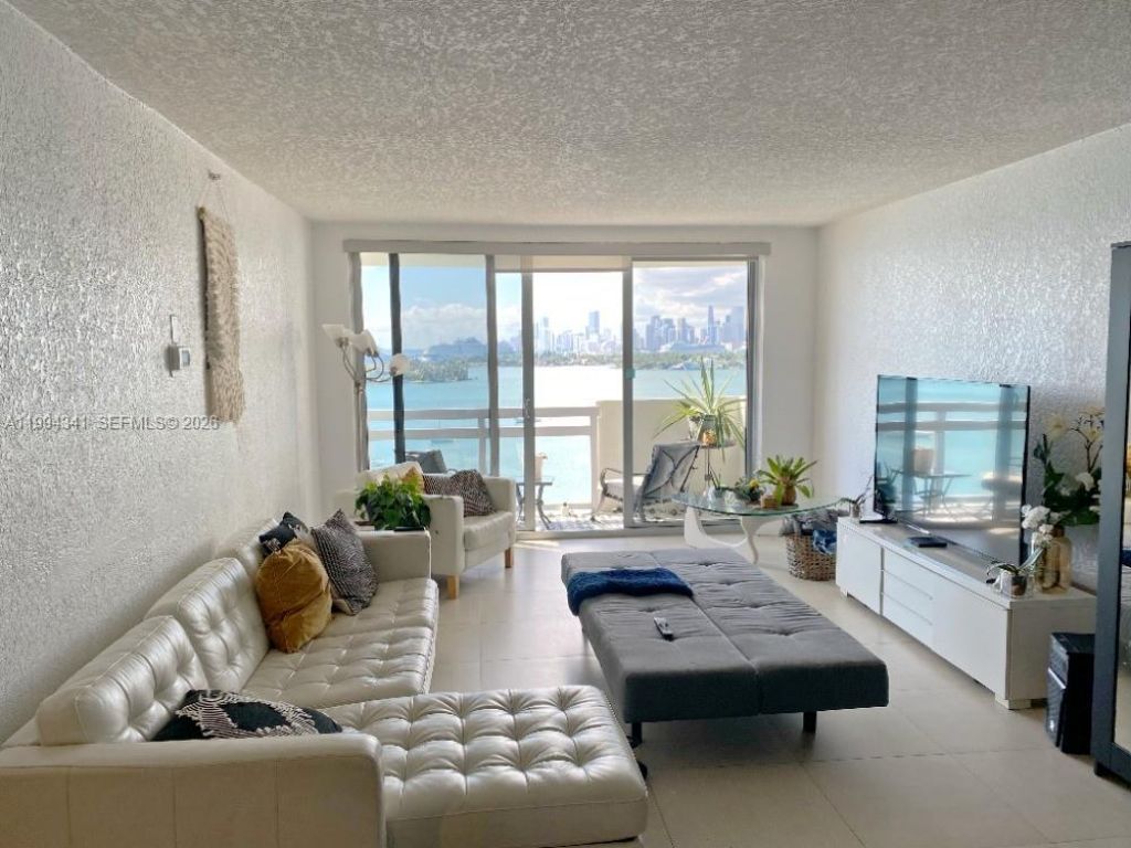 1500 Bay Rd, Unit 1222S, Miami Beach, FL 33139 Photo