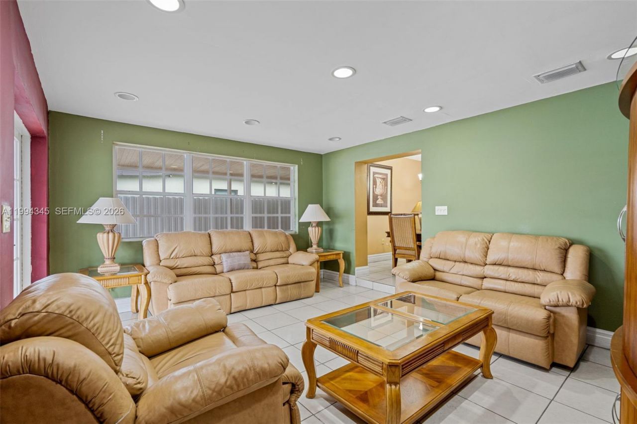 Please Call For Address, Hialeah, FL 33010 Photo