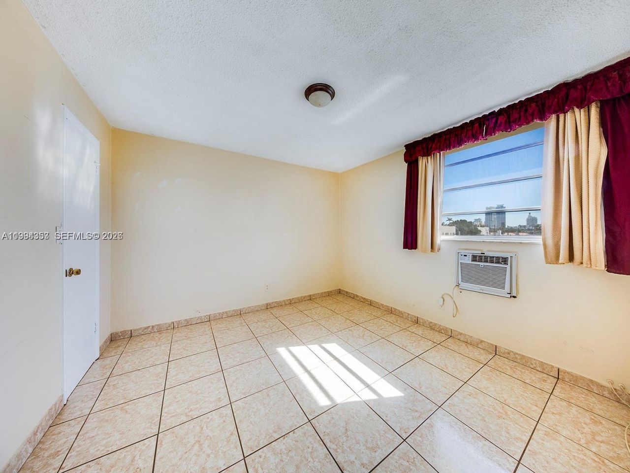 915 Jefferson Ave , Unit 4B, Miami Beach, FL 33139 Photo