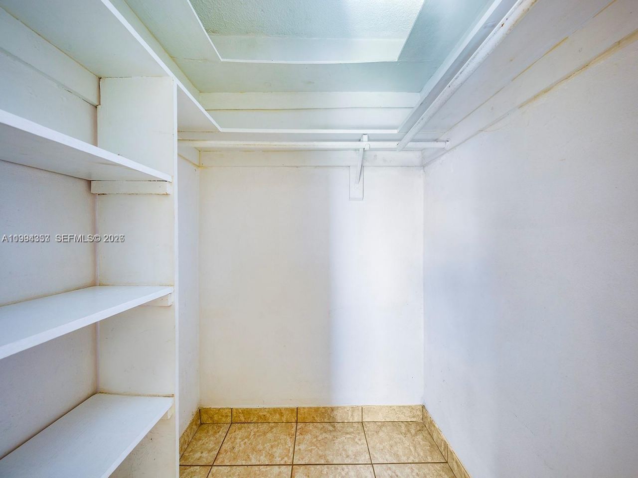 915 Jefferson Ave , Unit 4B, Miami Beach, FL 33139 Photo