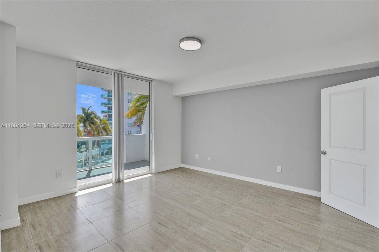 7900 Harbor Island Dr , Unit 711, North Bay Village, FL 33141 Photo