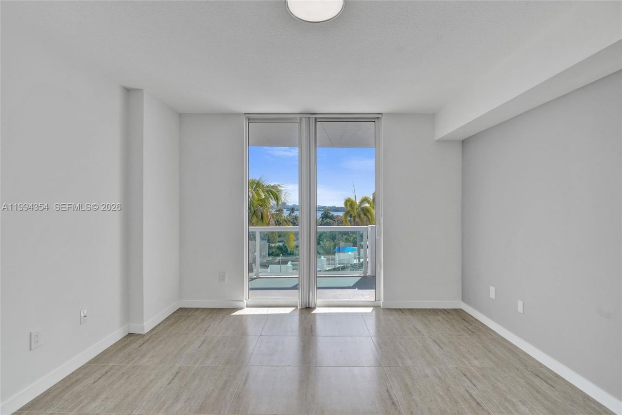 7900 Harbor Island Dr , Unit 711, North Bay Village, FL 33141 Photo