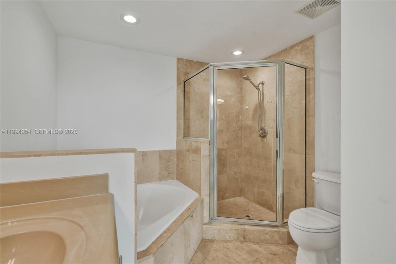 7900 Harbor Island Dr , Unit 711, North Bay Village, FL 33141 Photo