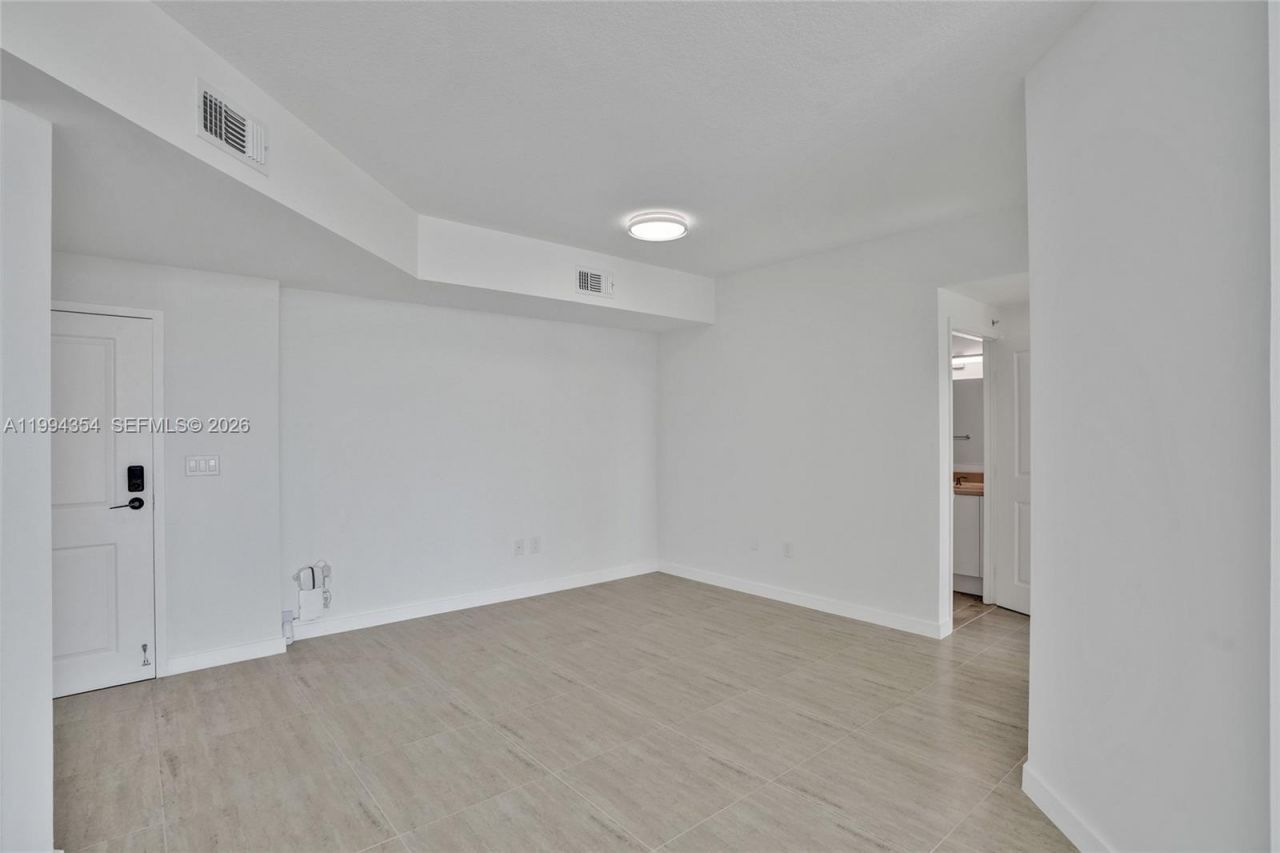 7900 Harbor Island Dr , Unit 711, North Bay Village, FL 33141 Photo