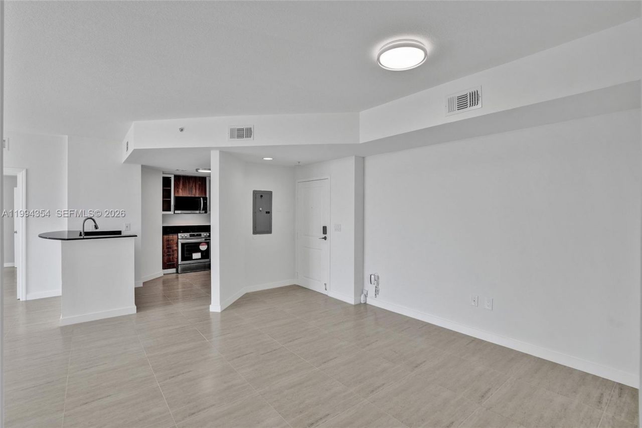 7900 Harbor Island Dr , Unit 711, North Bay Village, FL 33141 Photo